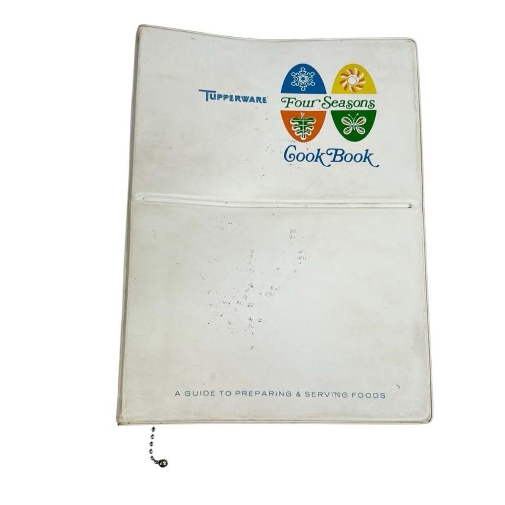 Vintage 1969 Tupperware Four Seasons Binder Cookbook Preparing & Serving Foods